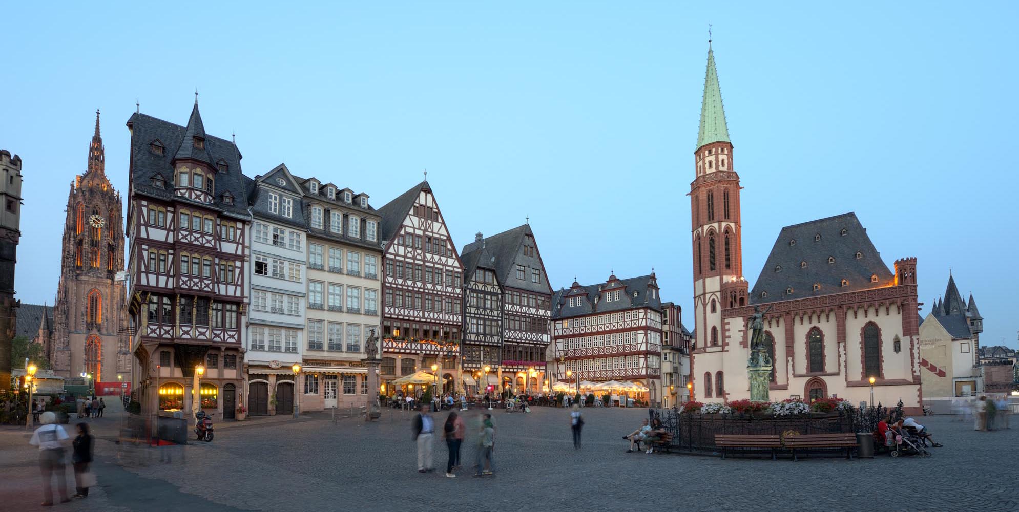Ostzeile-und-Alte-Nikolaikirche Ostzeile-und-Alte-Nikolaikirche
